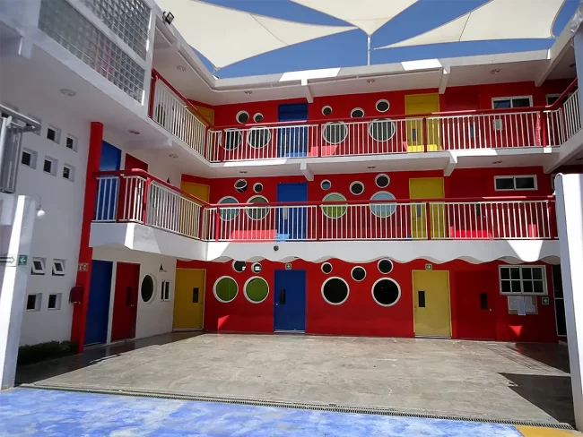 Colegio Happy Rogers espacios instalaciones